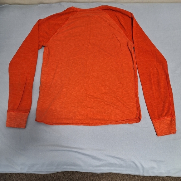 An American Eagle Outfitters Heritage classic fit thermal in a men's Large - Picture 1 of 6